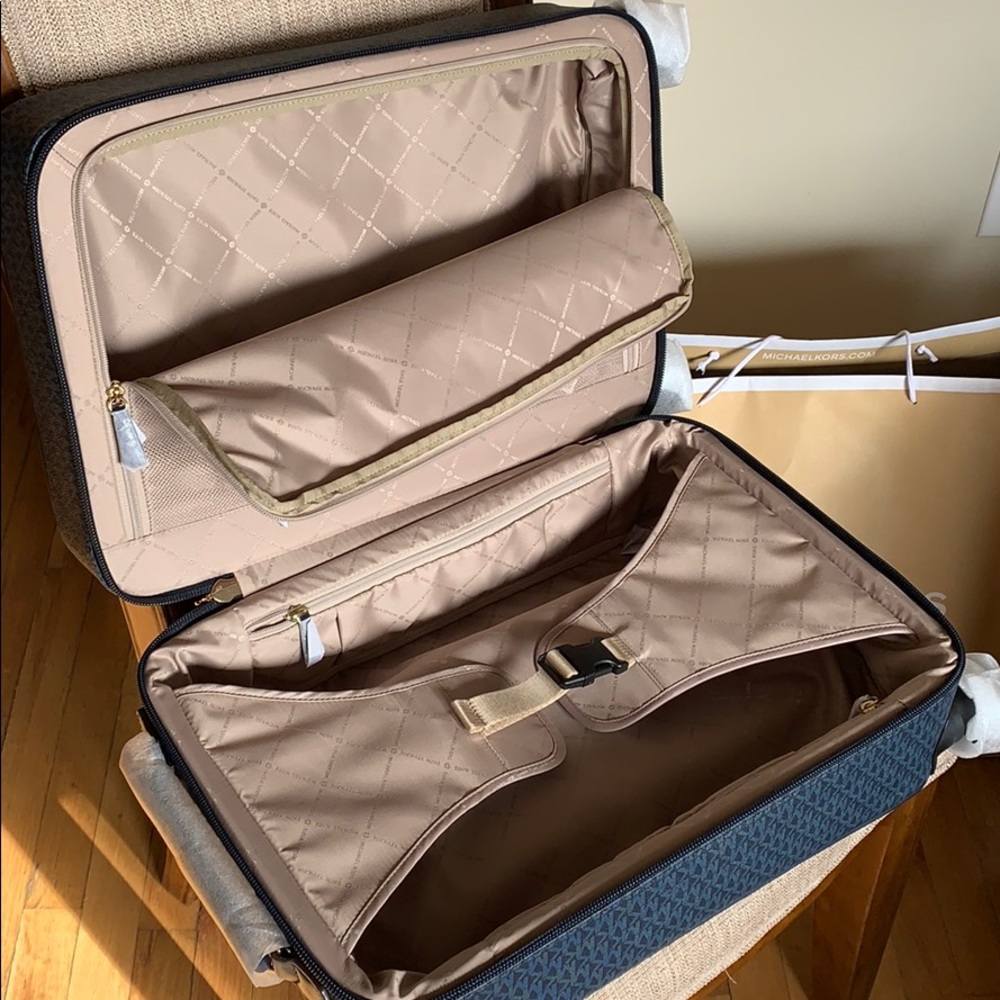 Michael Kors Carry On Luggage Trolley Navy Blue - Picture 8 of 8